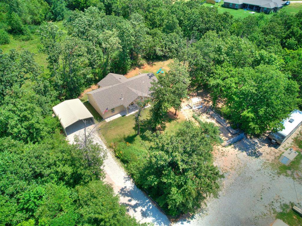 16802 Creek Valley Lane, Newalla, OK 74857