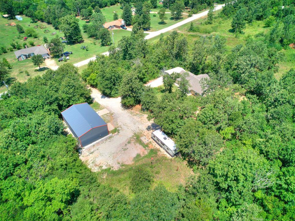 16802 Creek Valley Lane, Newalla, OK 74857