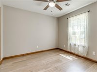 16802 Creek Valley Lane, Newalla, OK 74857