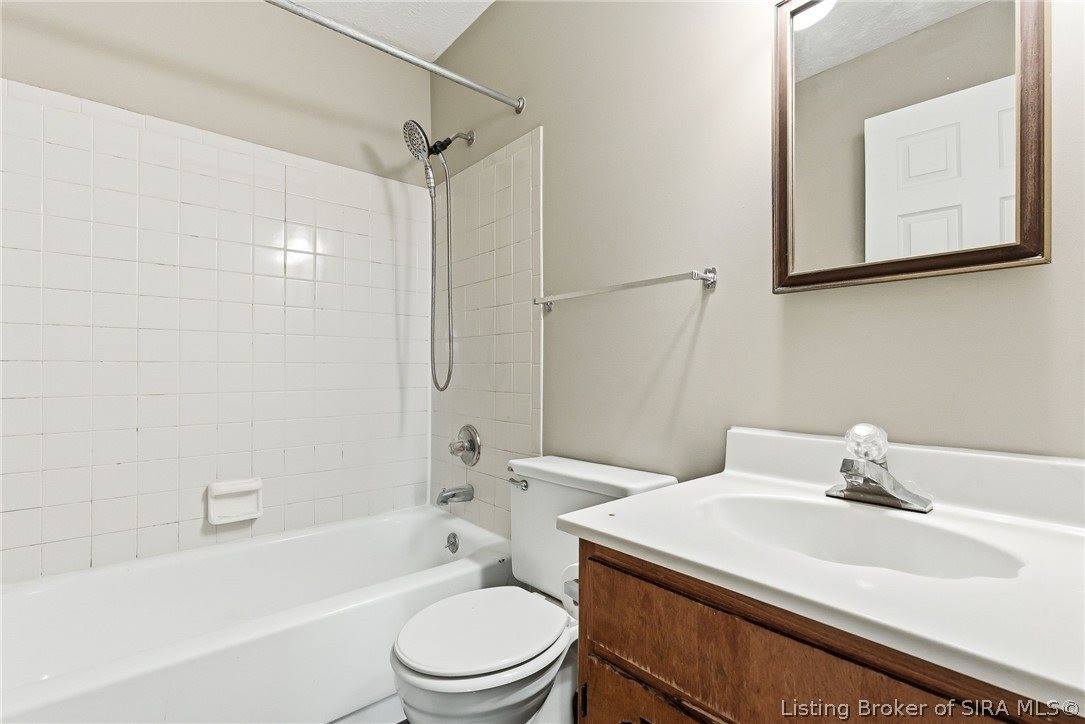 2301 Dunbar Drive, Jeffersonville, IN 47130