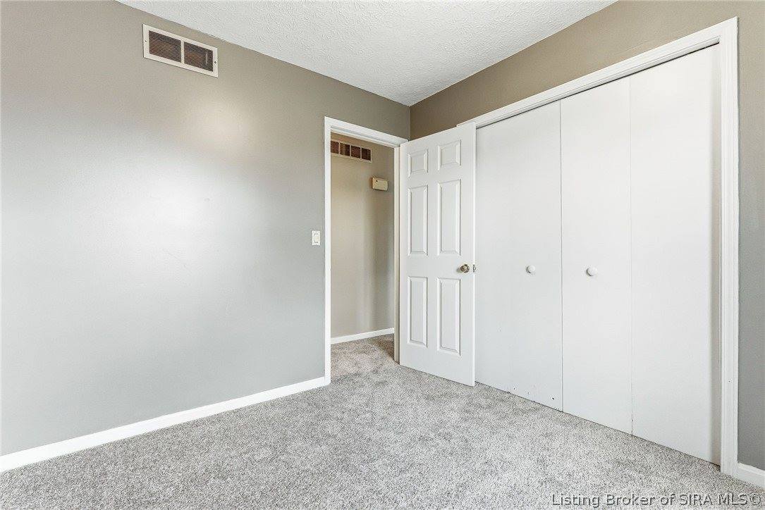 2301 Dunbar Drive, Jeffersonville, IN 47130