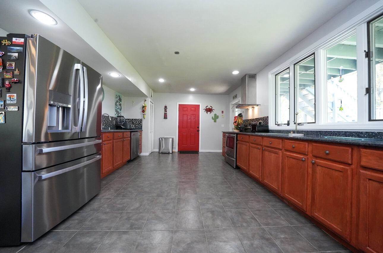 50 Water Street, Howland, ME 04448