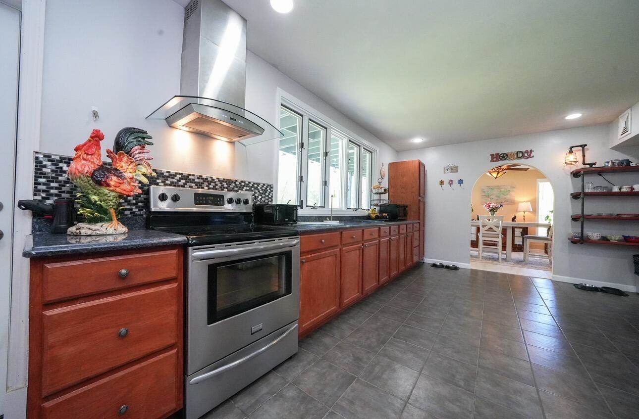 50 Water Street, Howland, ME 04448