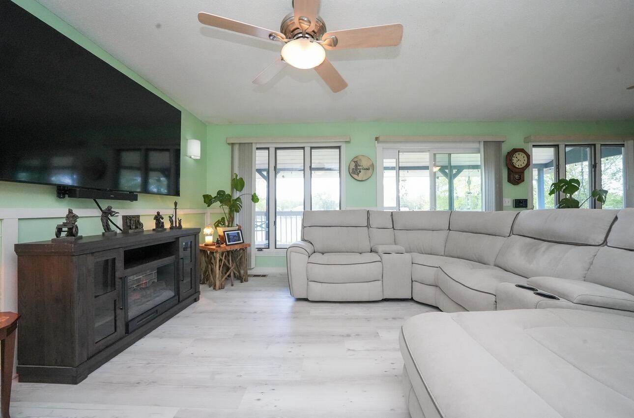 50 Water Street, Howland, ME 04448