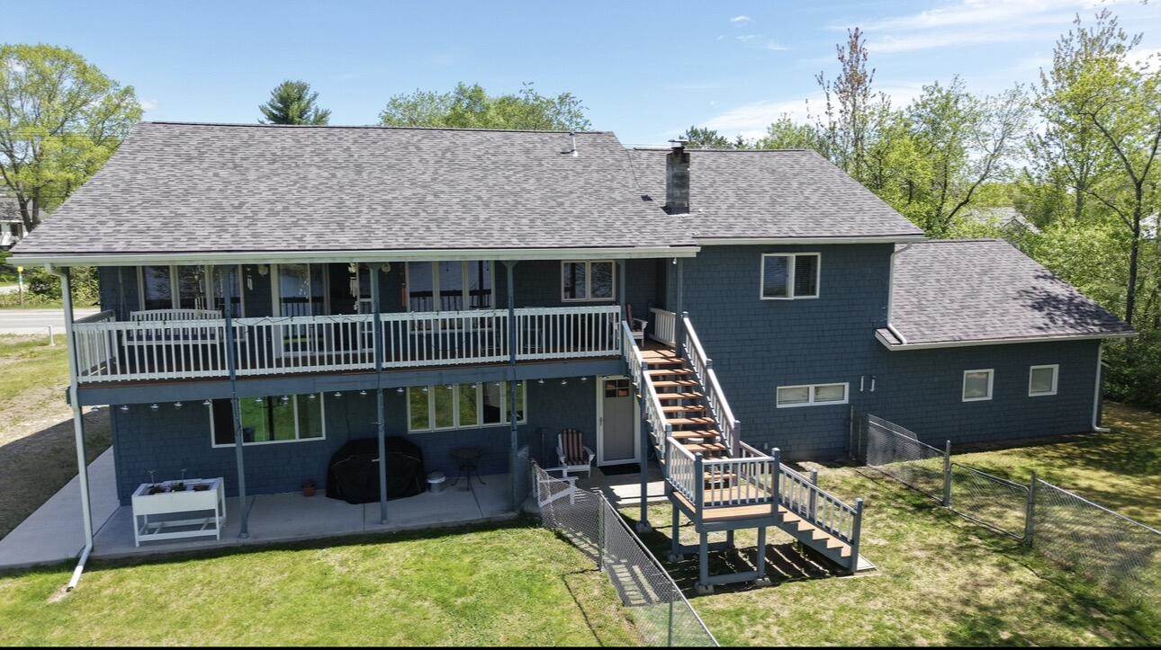 50 Water Street, Howland, ME 04448