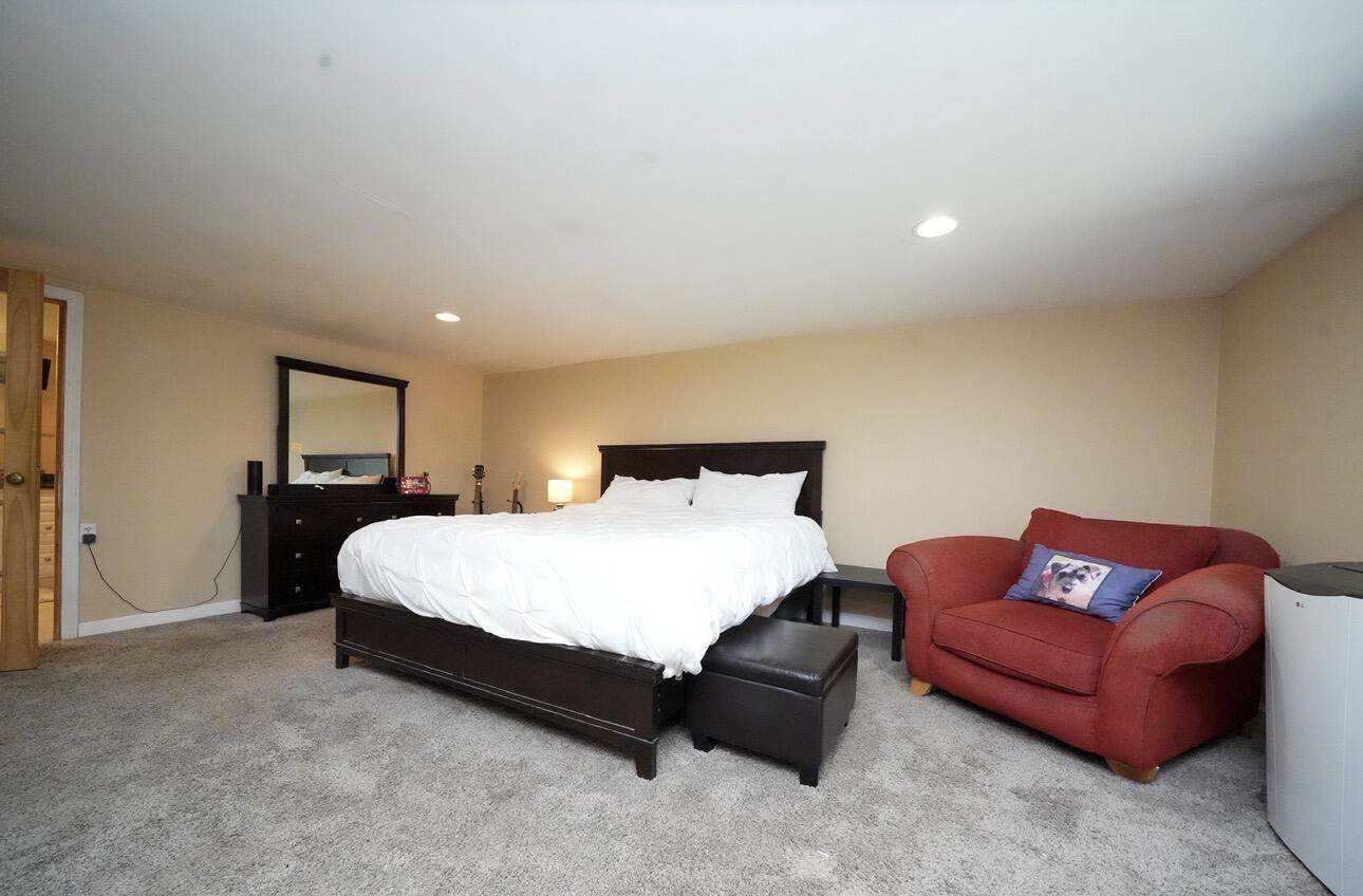 50 Water Street, Howland, ME 04448