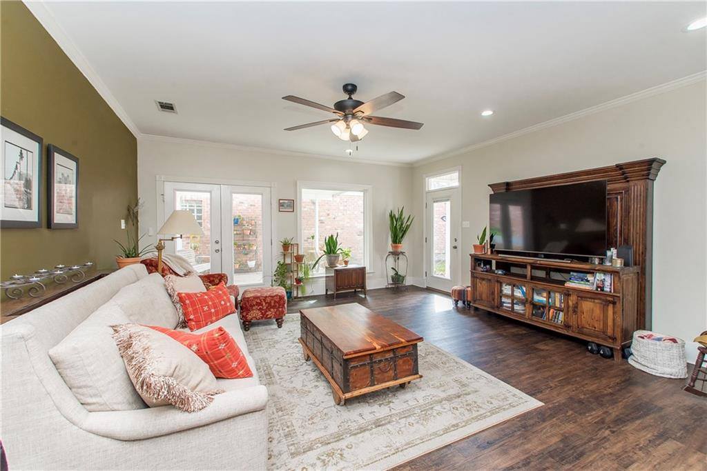 303 Secret Garden Lane, Denham Springs, LA 70726