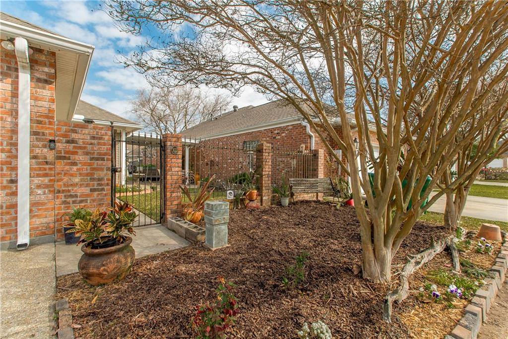 303 Secret Garden Lane, Denham Springs, LA 70726
