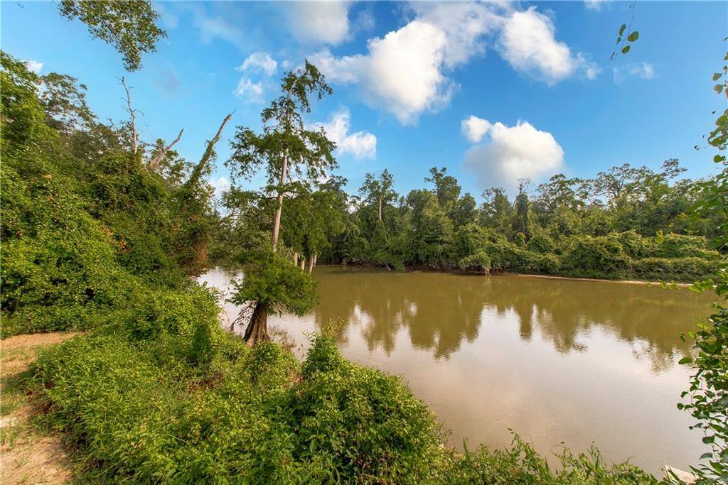 23579 Fletcher Isle Road, Ponchatoula, LA 70454