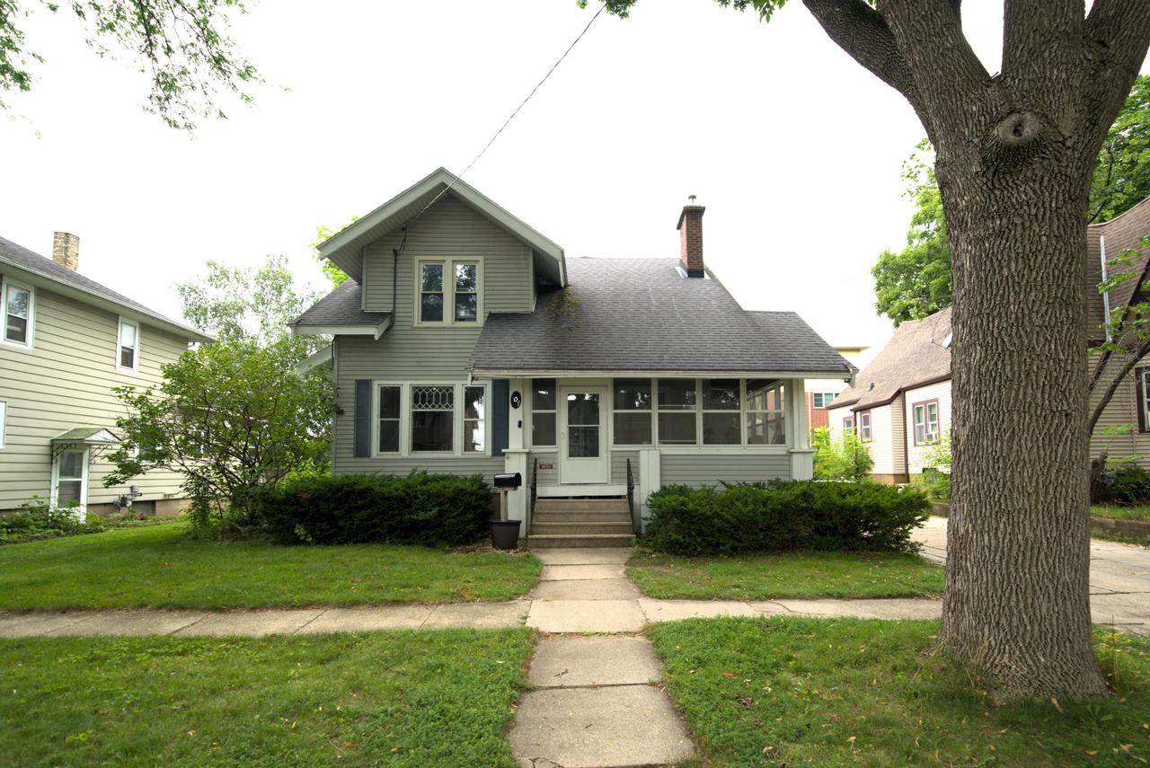 107 Clarence STREET, Fort Atkinson, WI 53538