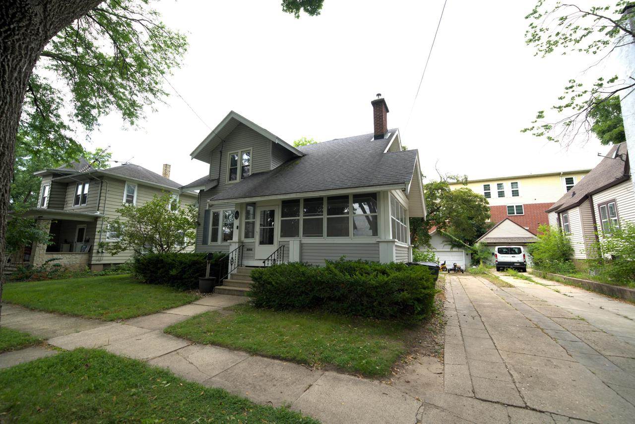 107 Clarence STREET, Fort Atkinson, WI 53538