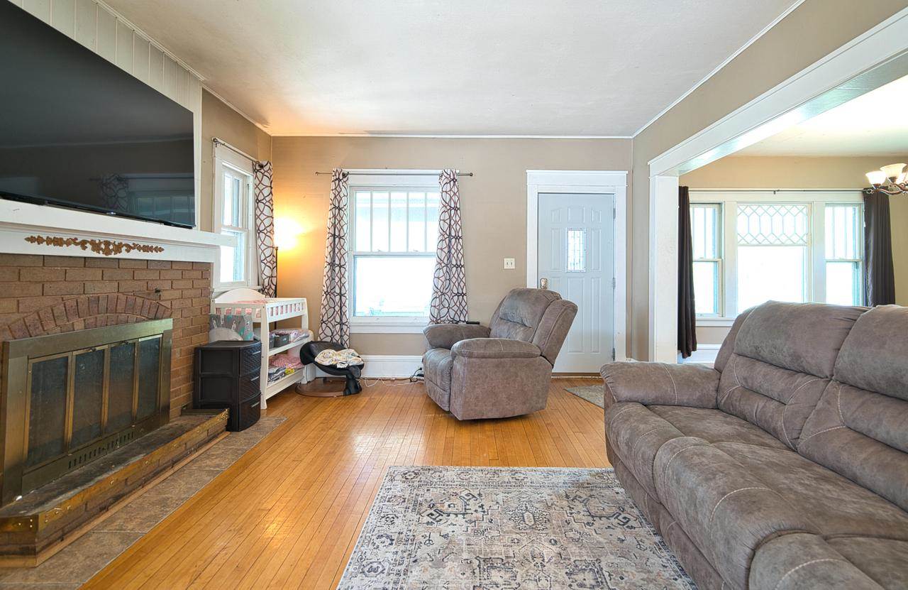 107 Clarence STREET, Fort Atkinson, WI 53538