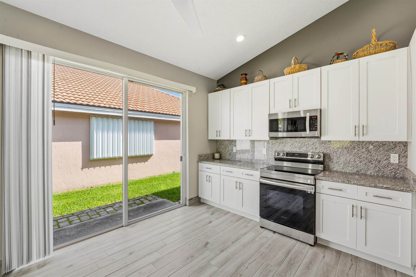 3198 SE Carrick Green Court, Port Saint Lucie, FL 34952
