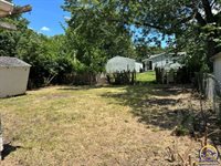 3326 SE Massachusetts AVE, Topeka, KS 66605