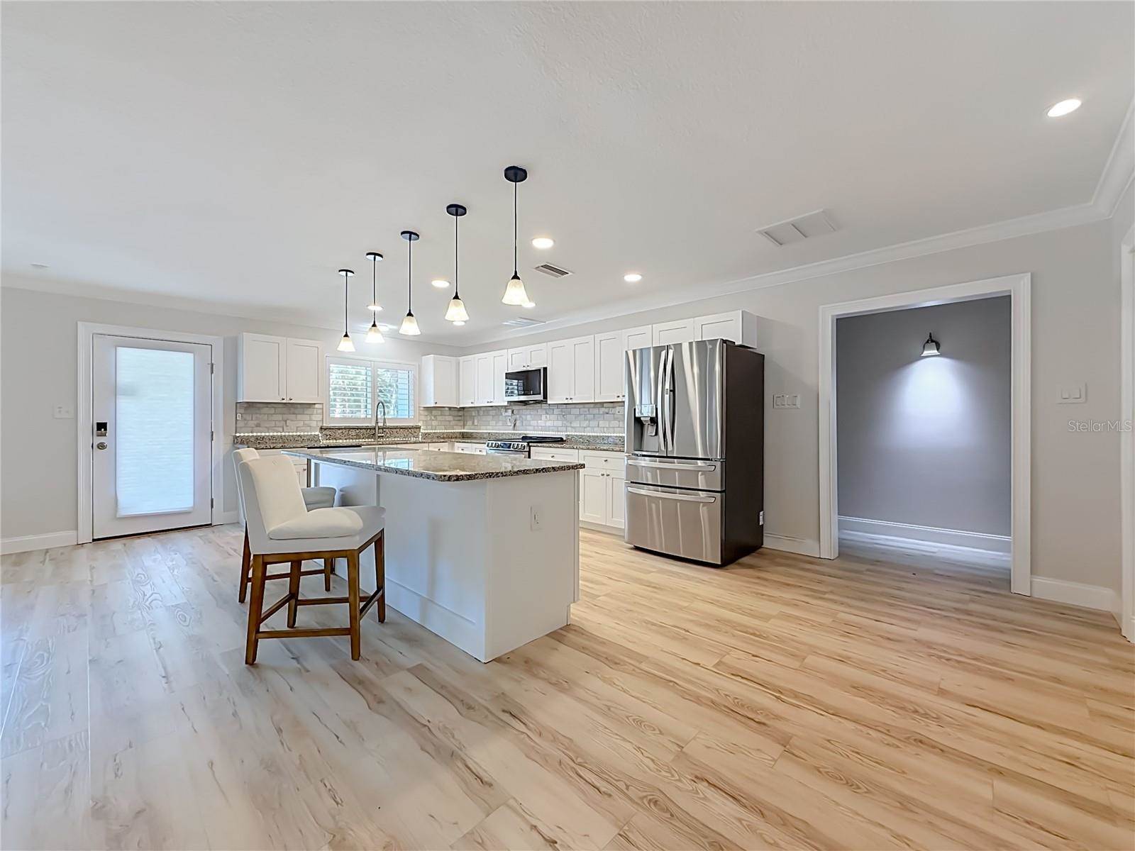8270 30TH Avenue North, Saint Petersburg, FL 33710