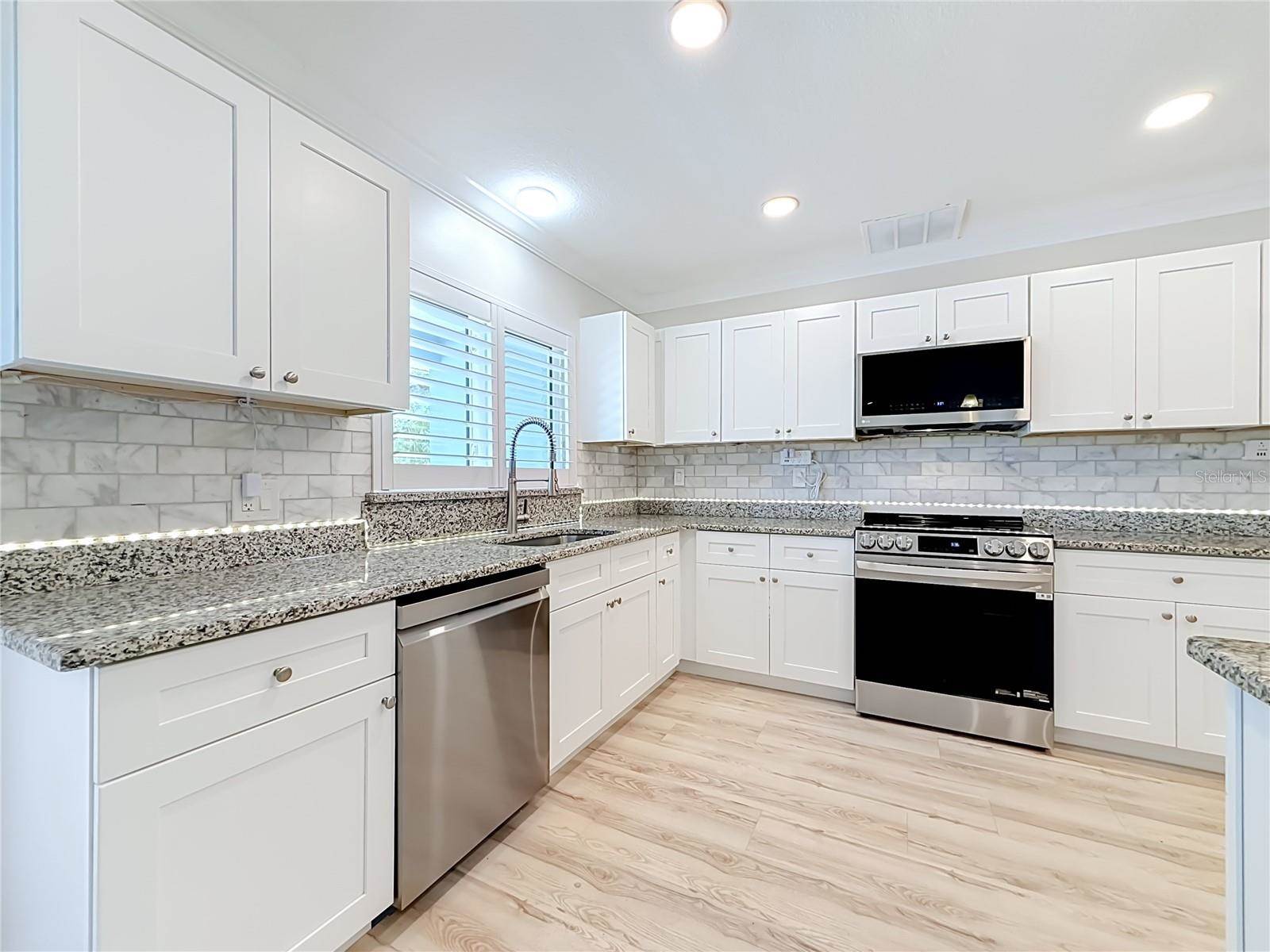 8270 30TH Avenue North, Saint Petersburg, FL 33710