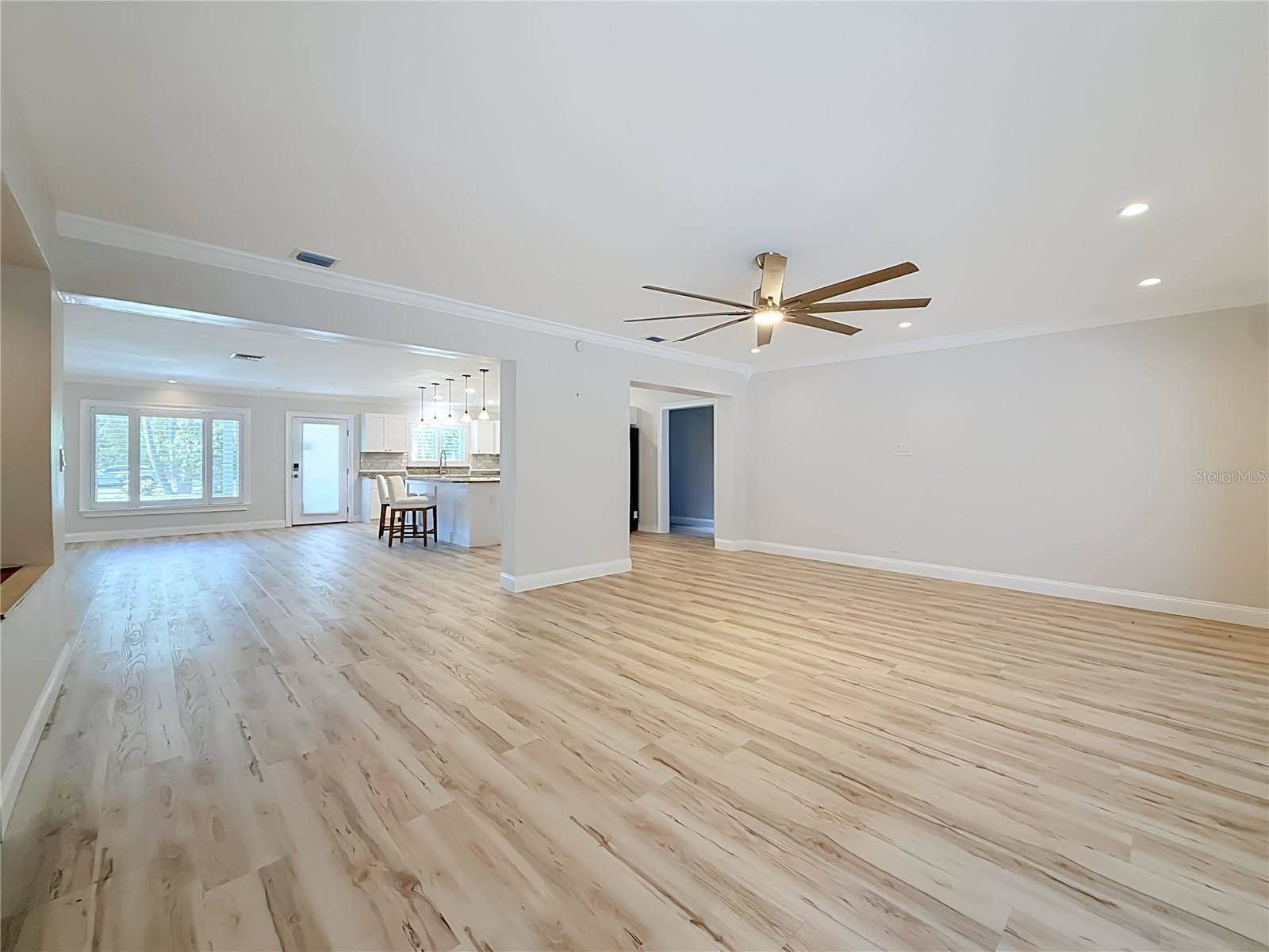 8270 30TH Avenue North, Saint Petersburg, FL 33710