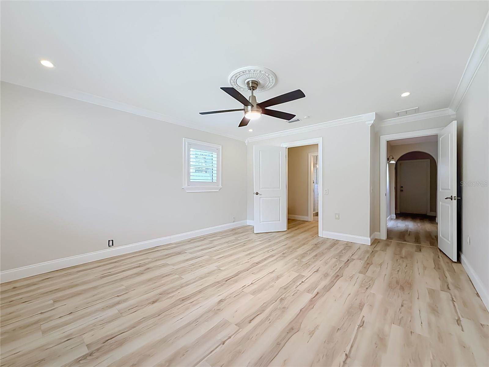 8270 30TH Avenue North, Saint Petersburg, FL 33710