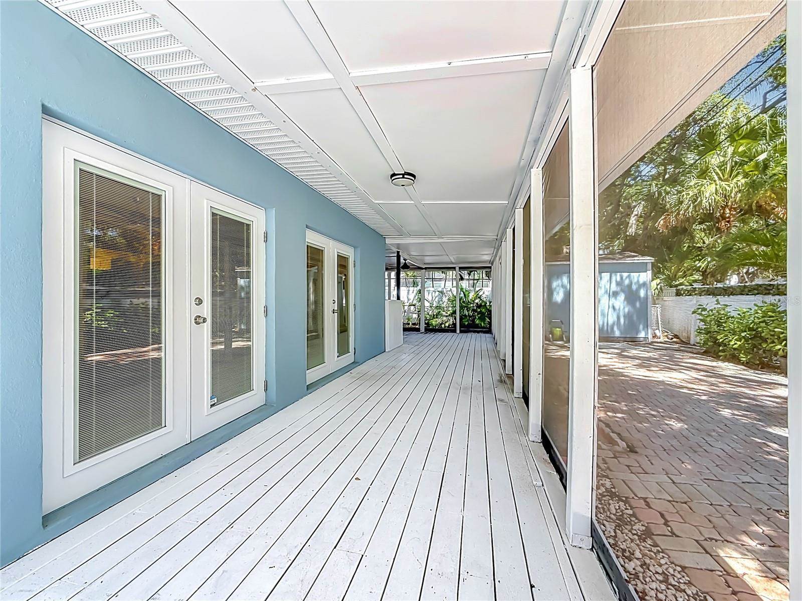 8270 30TH Avenue North, Saint Petersburg, FL 33710