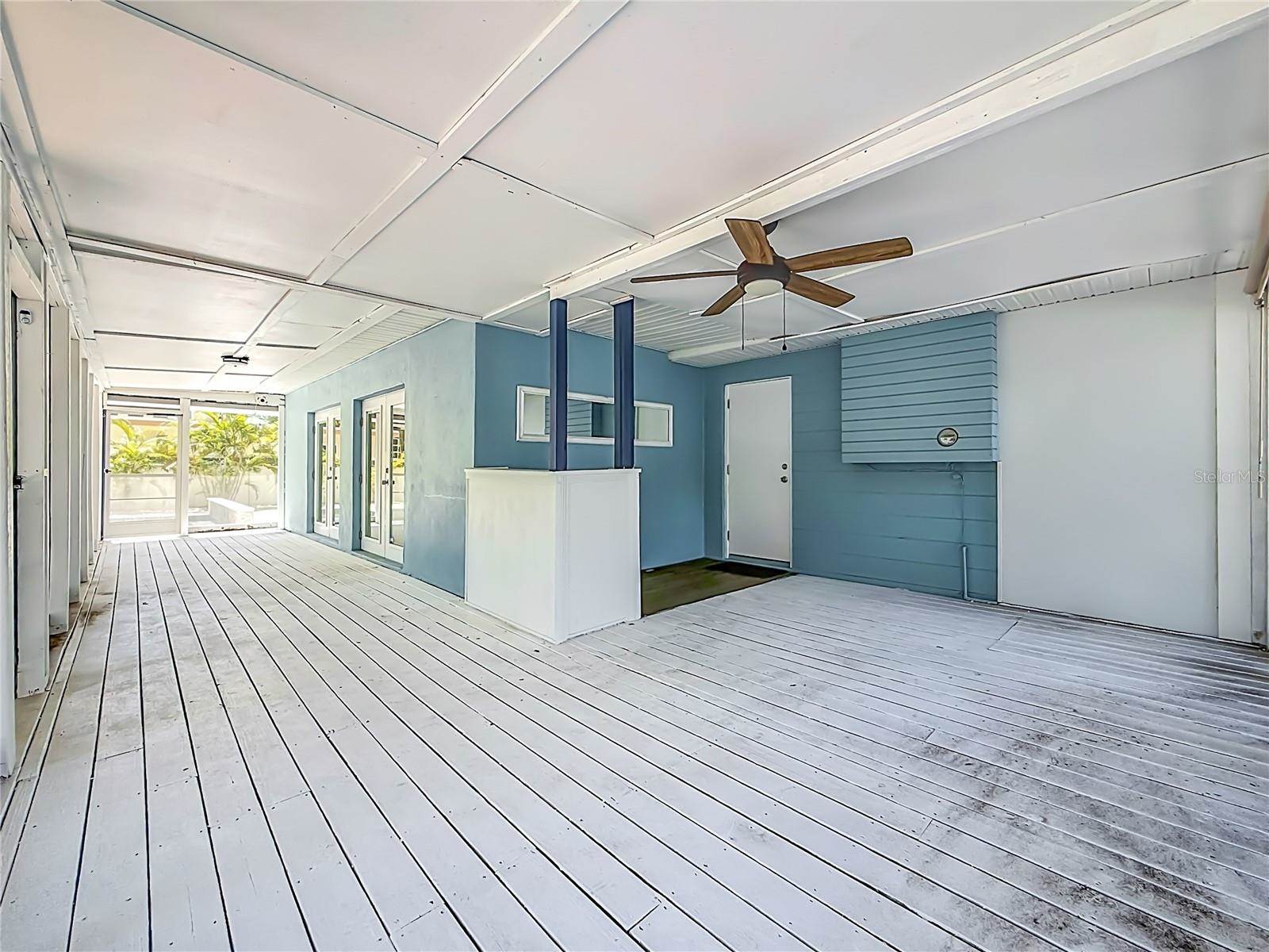 8270 30TH Avenue North, Saint Petersburg, FL 33710