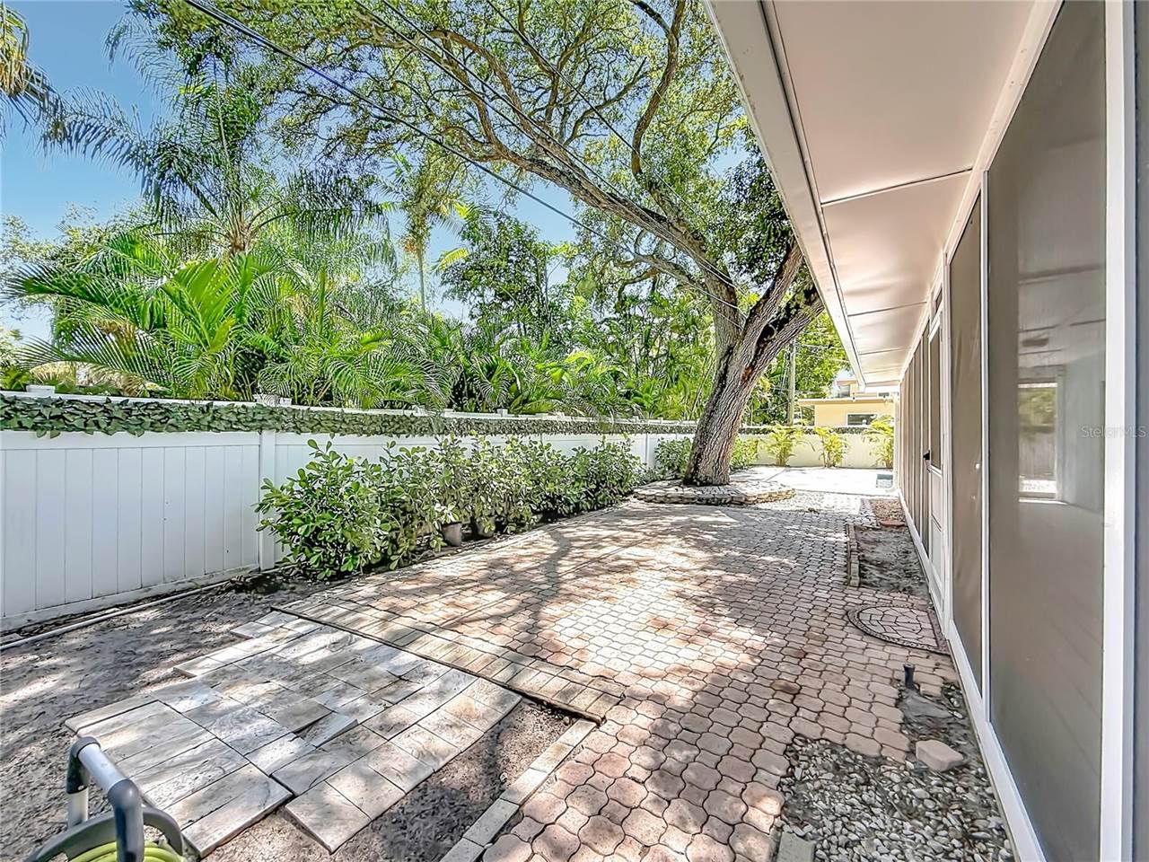 8270 30TH Avenue North, Saint Petersburg, FL 33710