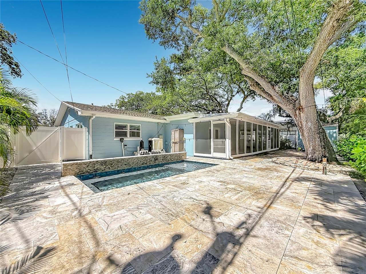 8270 30TH Avenue North, Saint Petersburg, FL 33710