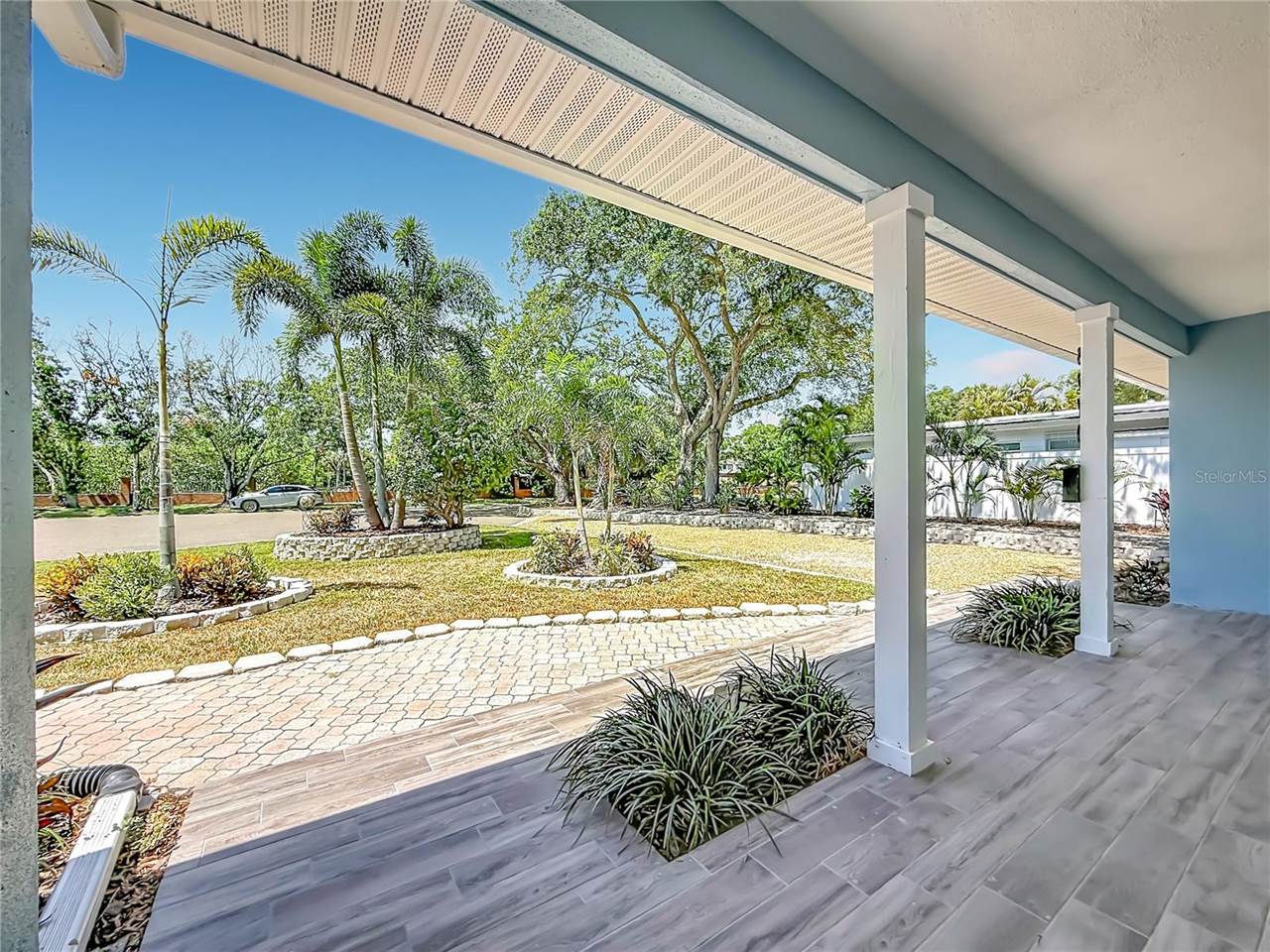 8270 30TH Avenue North, Saint Petersburg, FL 33710
