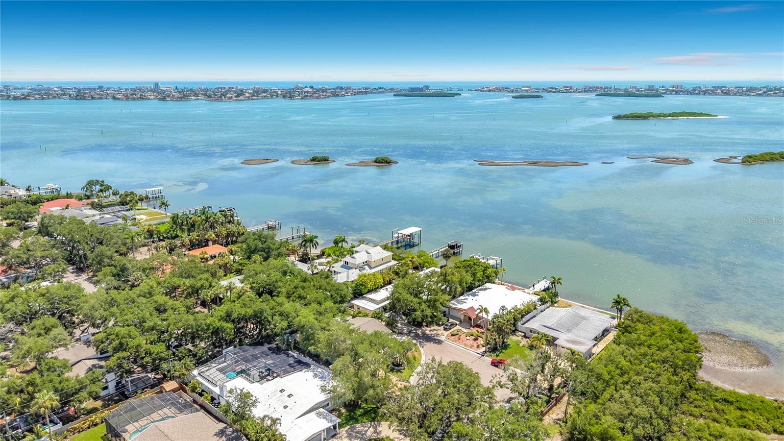 8270 30TH Avenue North, Saint Petersburg, FL 33710