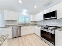 8270 30TH Avenue North, Saint Petersburg, FL 33710