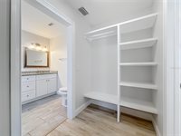 8270 30TH Avenue North, Saint Petersburg, FL 33710
