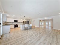 8270 30TH Avenue North, Saint Petersburg, FL 33710