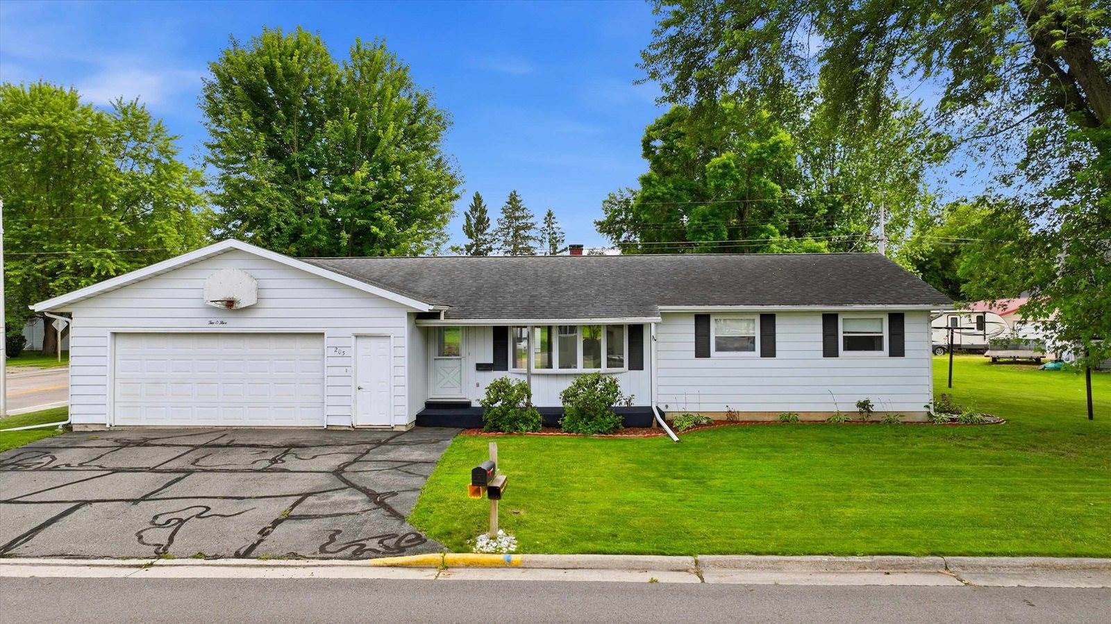 205 E Elm Street, Spencer, WI 54479