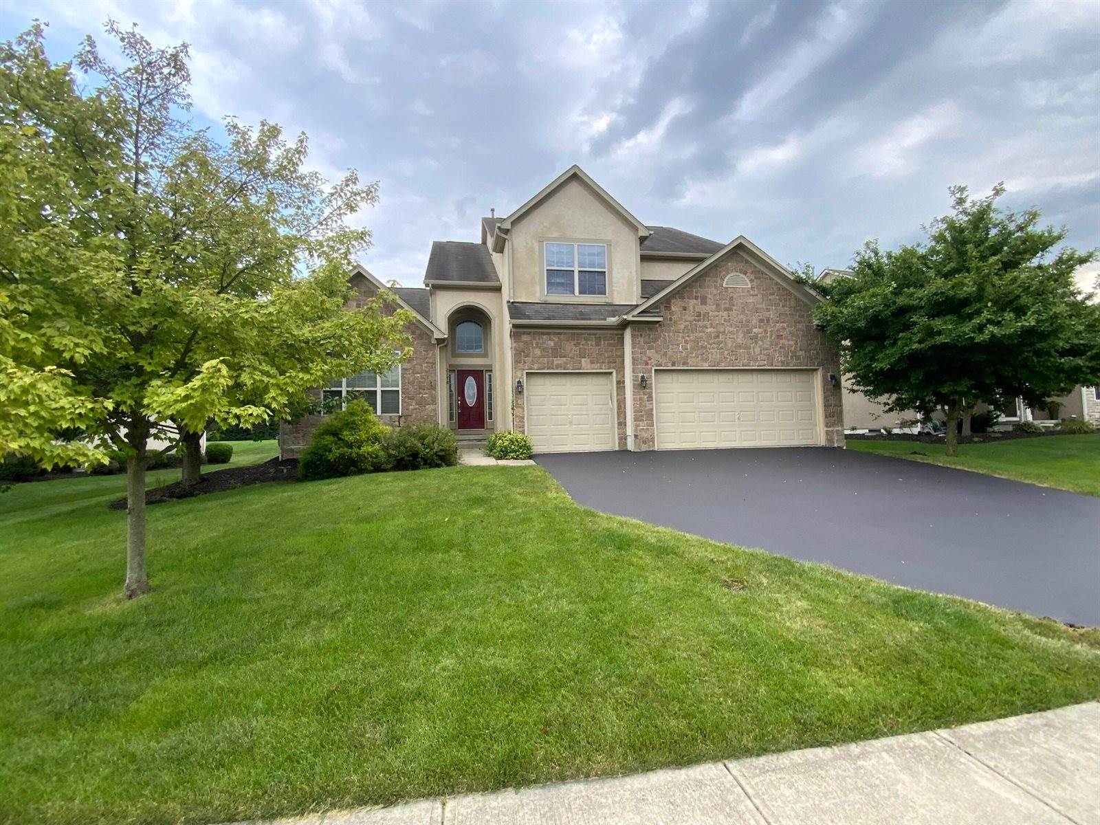 2178 Alum Crossing Drive, Lewis Center, OH 43035