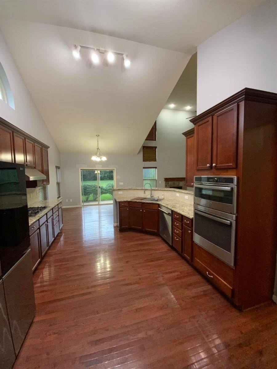 2178 Alum Crossing Drive, Lewis Center, OH 43035