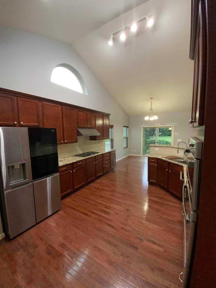 2178 Alum Crossing Drive, Lewis Center, OH 43035
