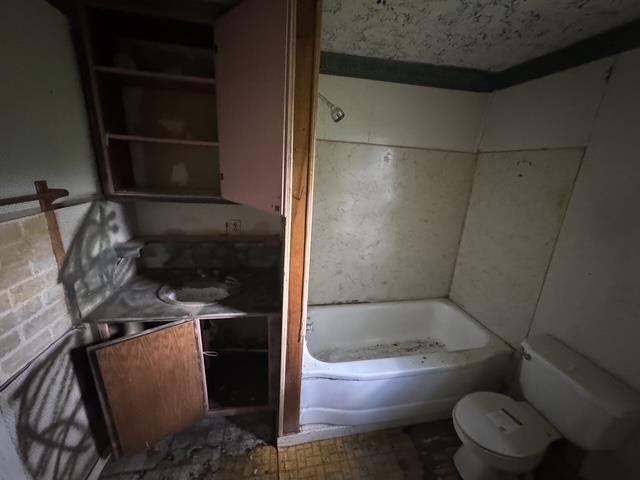 311 Hillwood Road, Cave City, KY 42127