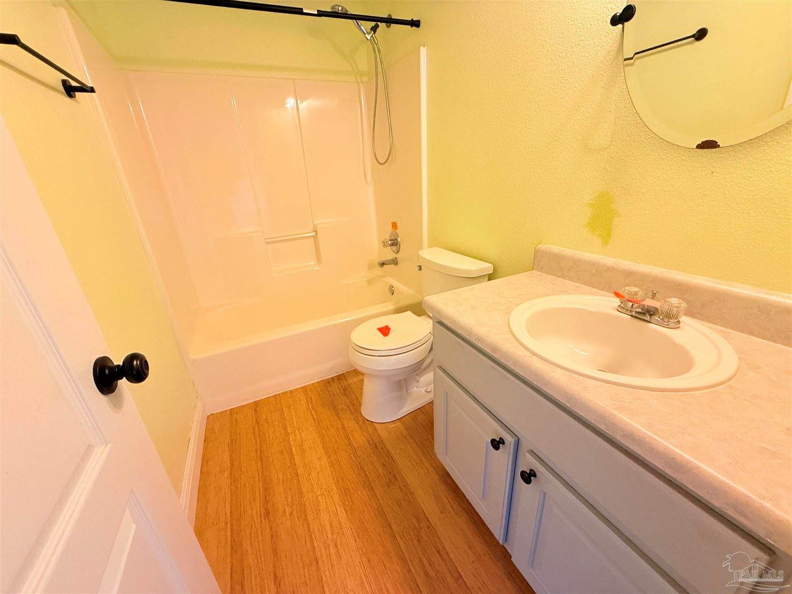 7901 Amethyst Dr, Pensacola, FL 32506