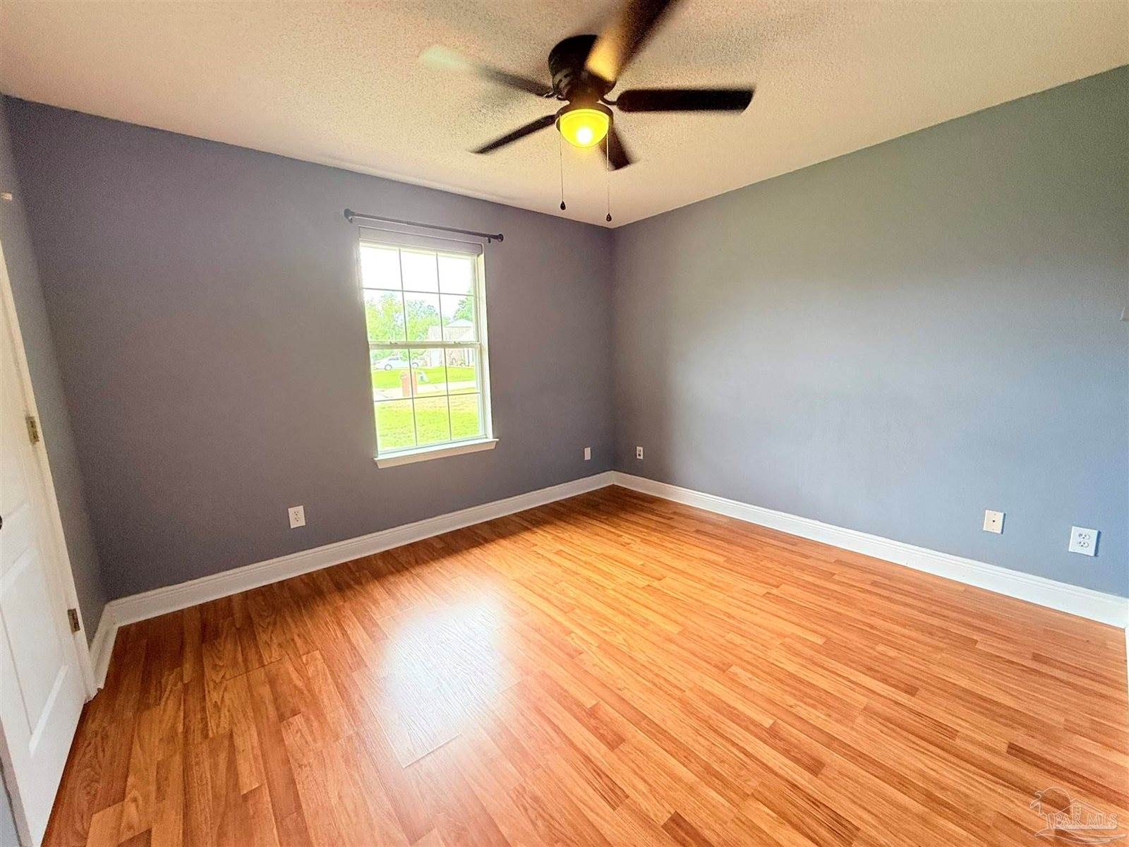 7901 Amethyst Dr, Pensacola, FL 32506