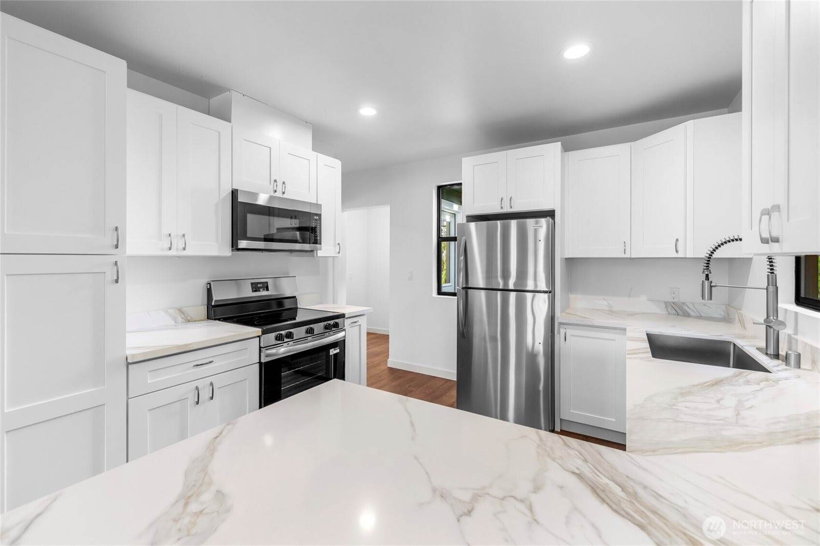 100 Milwaukee Street, Mount Vernon, WA 98273