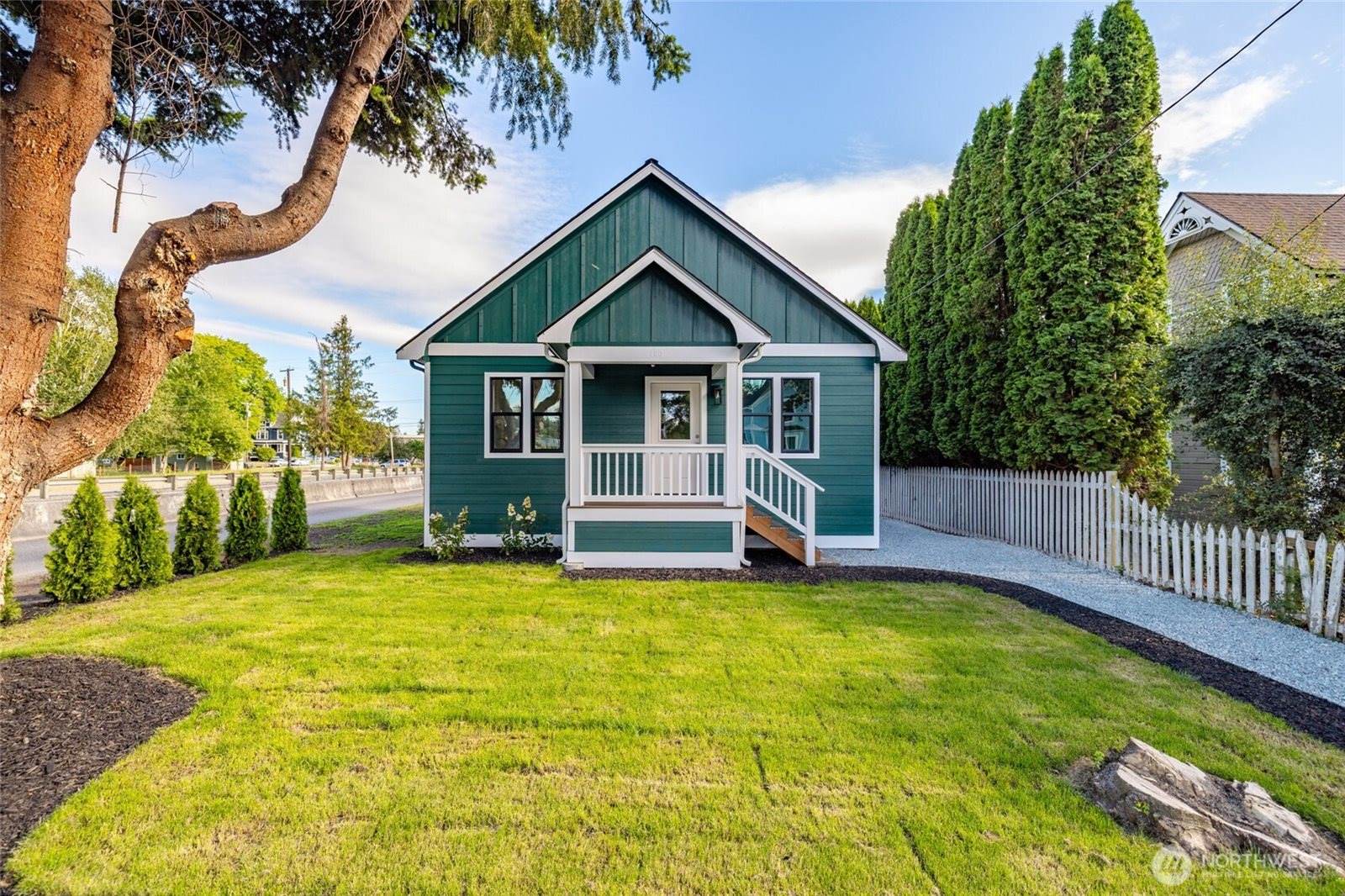 100 Milwaukee Street, Mount Vernon, WA 98273
