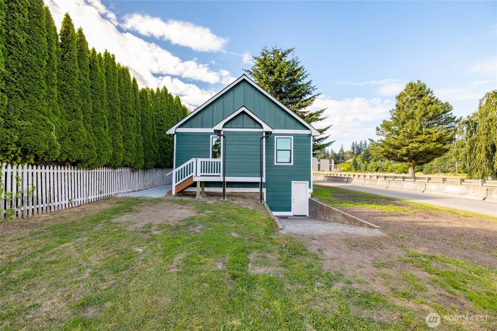 100 Milwaukee Street, Mount Vernon, WA 98273