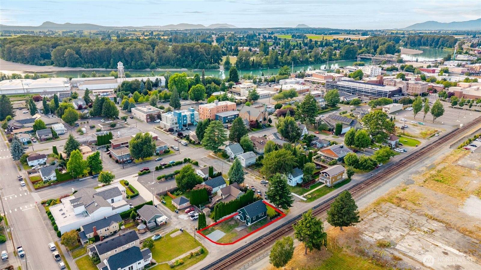 100 Milwaukee Street, Mount Vernon, WA 98273