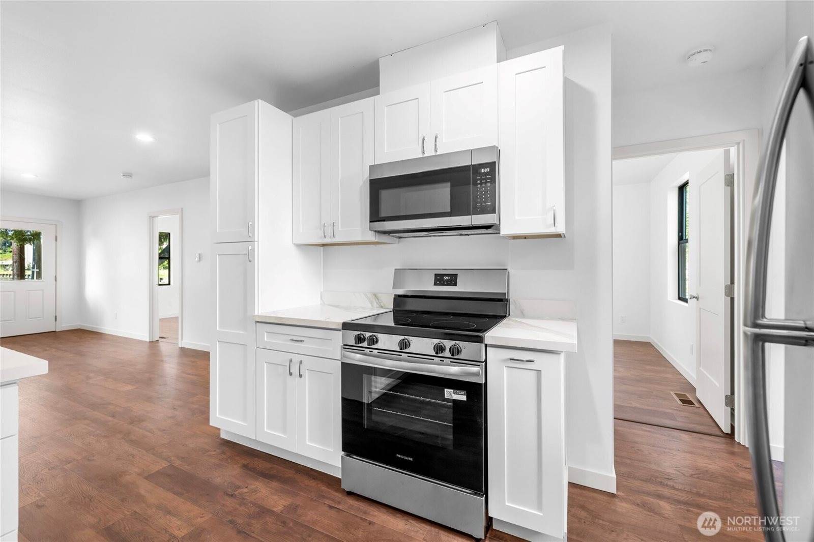 100 Milwaukee Street, Mount Vernon, WA 98273