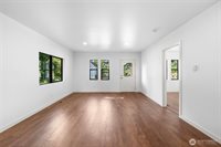 100 Milwaukee Street, Mount Vernon, WA 98273