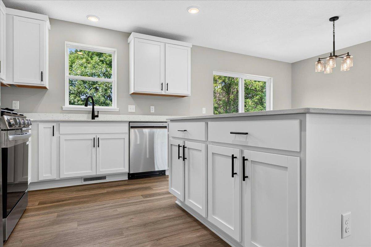 37547 Greenway Avenue, North Branch, MN 55056