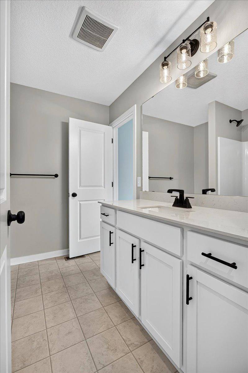 37547 Greenway Avenue, North Branch, MN 55056