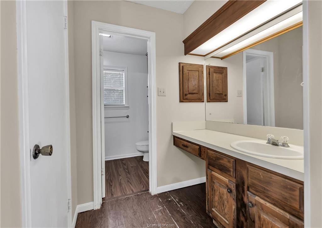 3015 Red Robin Loop, Bryan, TX 77802