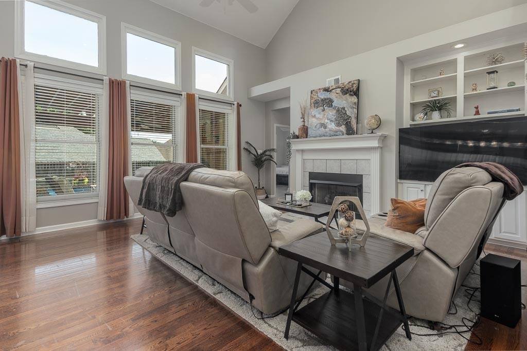 3862 Lighthouse Ln, Lakeland, TN 38002