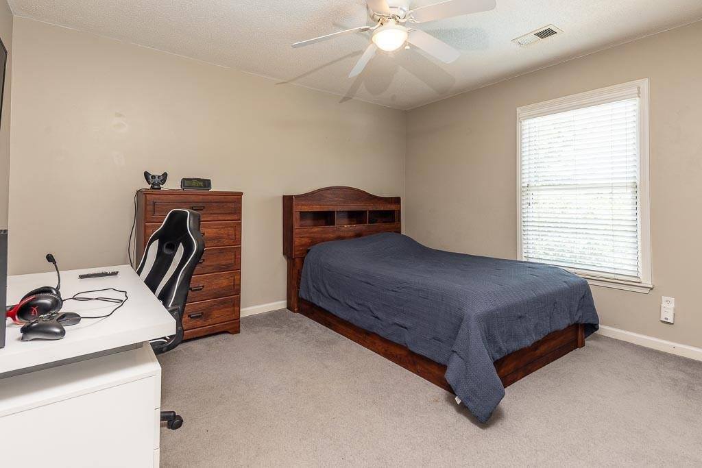3862 Lighthouse Ln, Lakeland, TN 38002