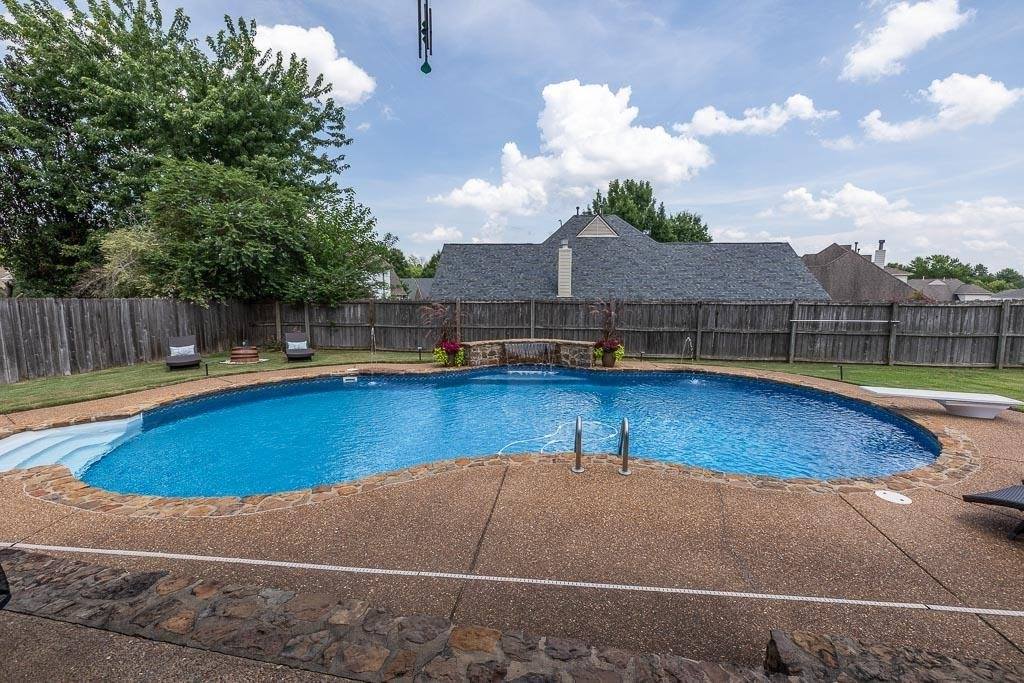 3862 Lighthouse Ln, Lakeland, TN 38002